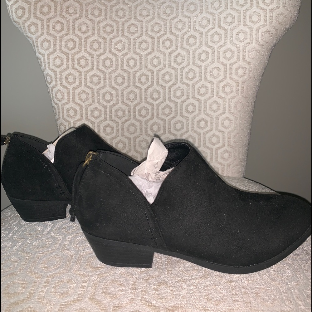 Booties - Picture 6 of 7